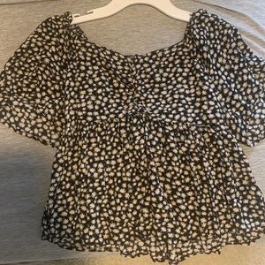 adorable navy blue/black American eagle shirt!